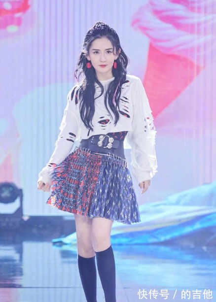 谢娜舍弃老东家湖南卫视，跳槽东方卫视主持春晚，接替陈蓉当一姐