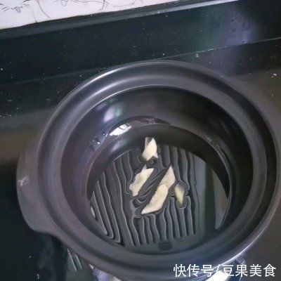 板栗闷鸡中午刚做完,晚上又想吃了