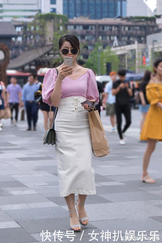 落落大方|气质女生的半身长裙穿搭示范,简单修身又耐看,给你想要的优雅感