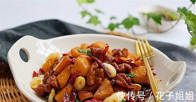 红辣椒|香辣过瘾的辣炒肥肠，越辣越想吃，开胃下酒又下饭，美味嘎嘎香！