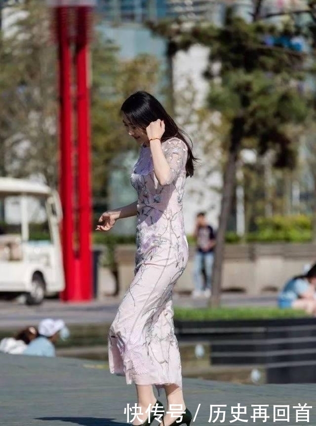  丰腴|街拍：美丽性感时尚的大姐姐，丰腴有致,清新美丽又时尚前卫！