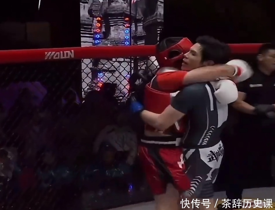 向佐|药水哥惨遭向佐暴揍,收棺之战落幕,张大仙:他的复活甲没了