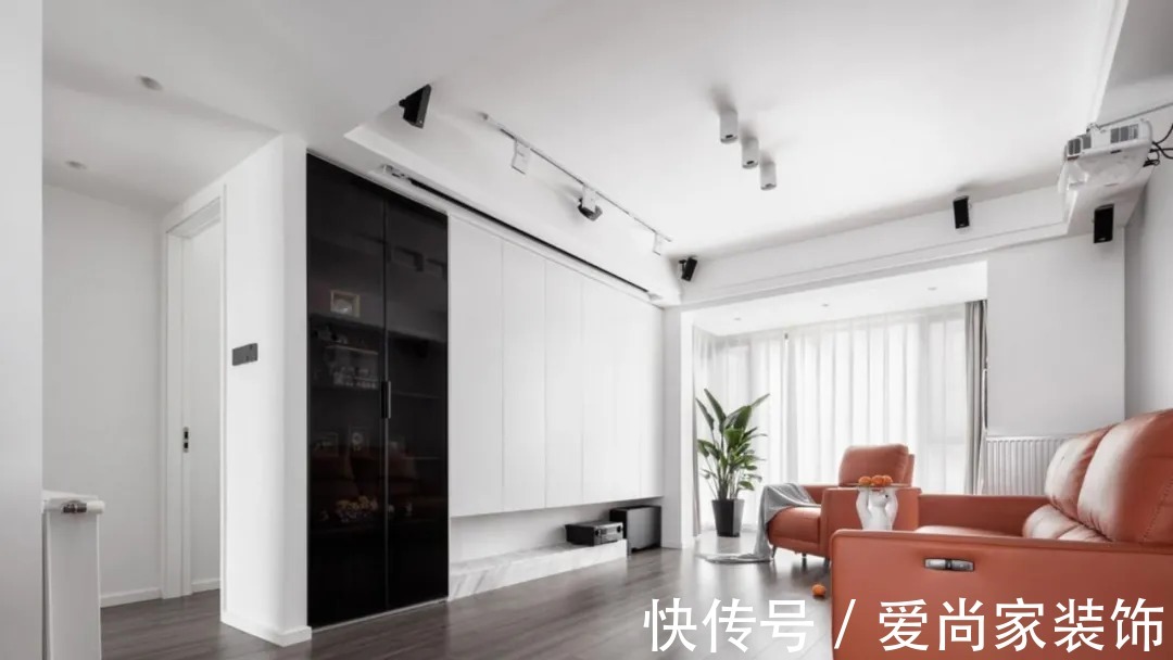 家装|100㎡只刷乳胶漆，没有吊顶不做造型，把家装得干干净净