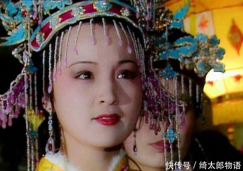 智能儿和卍儿两个姑娘,为何都被宝玉撞破好事:水月庵里有啥秘密