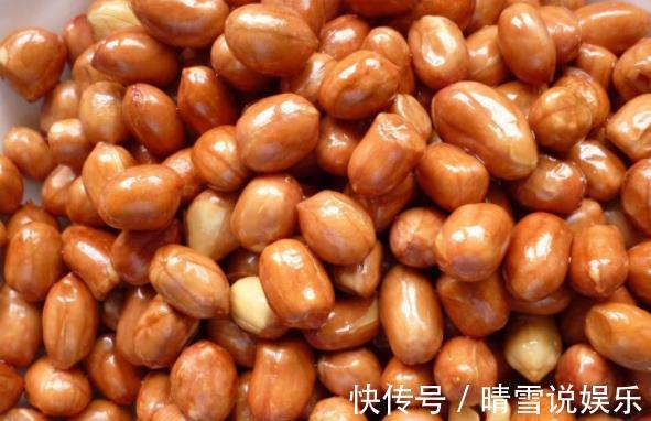 万万别直接炸花生米，多加这2步，做出来的花生米又香又脆！