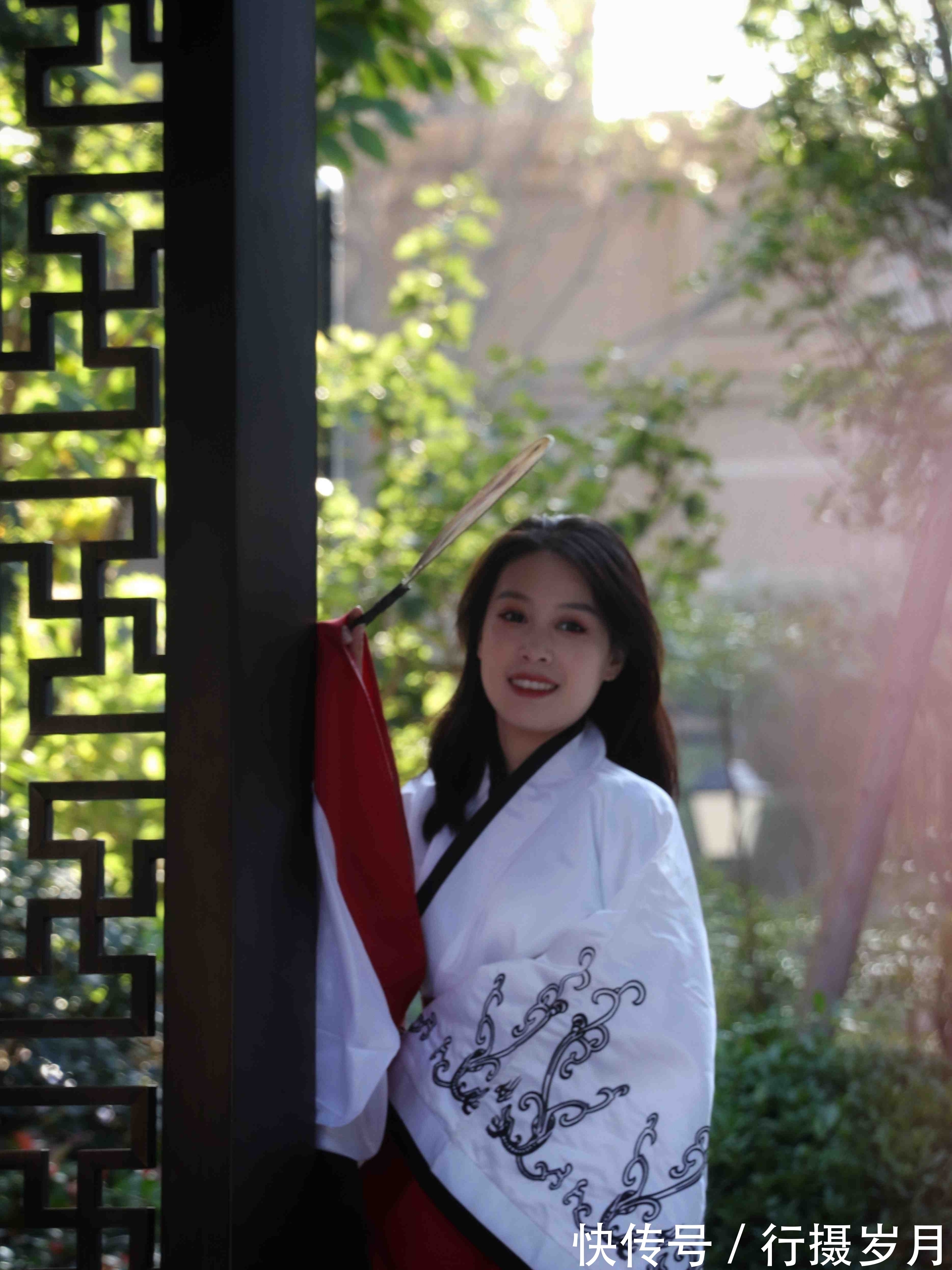 小溪$春风十里,不如遇见你!