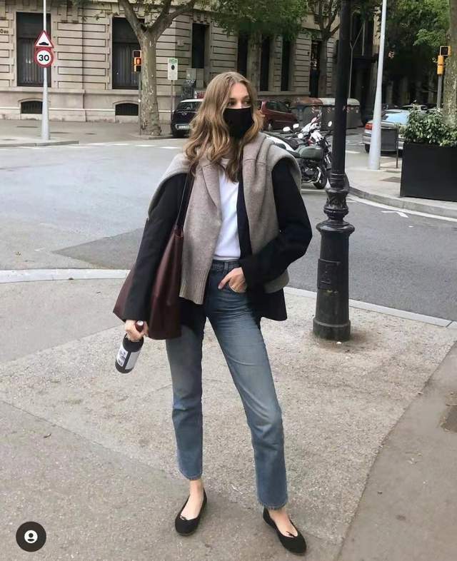 长款|职场女性的穿搭,别总太严肃,初冬用这“三件套”最好