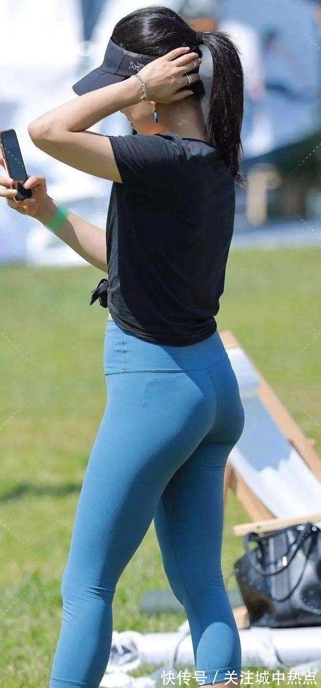 造型 健美裤造型简约大气,穿起来舒适透气大方,展现优雅时尚个性!