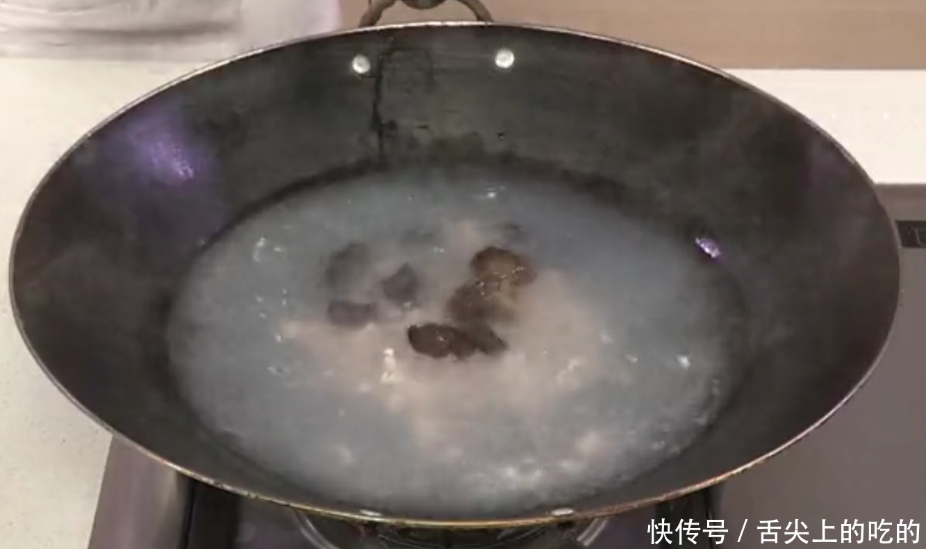 浓郁|豆浆和面一起煮也能这么好吃,这款肉面浓郁鲜美,日常必备煮食