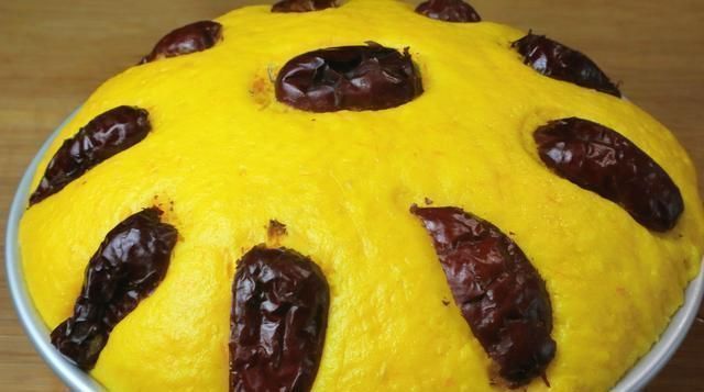 面粉别蒸馒头了,加半个南瓜,试试这样做,松软香甜,比面包好吃