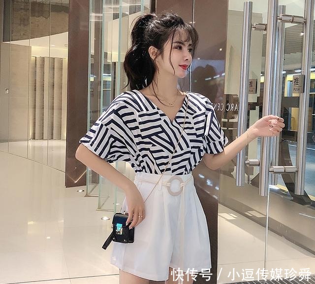 年龄|衬衫最时髦的3种穿法,无论多大年龄的女人,都能魅力翻倍