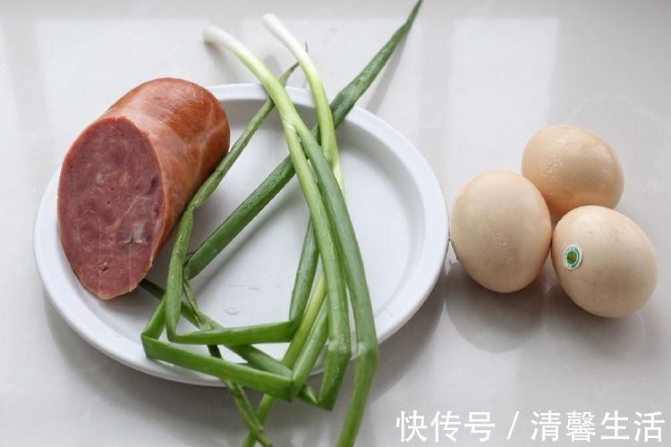 火腿炒鸡蛋|鸡蛋和它一起炒， 颜色好看又美味，主要是做法很简单，值得一试