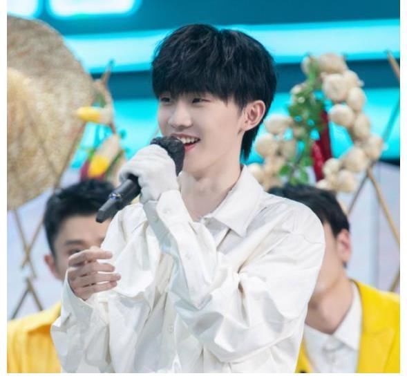 《夏日少年派》马嘉祺加盟意外,首位女嘉宾出现,网友反倒淡定