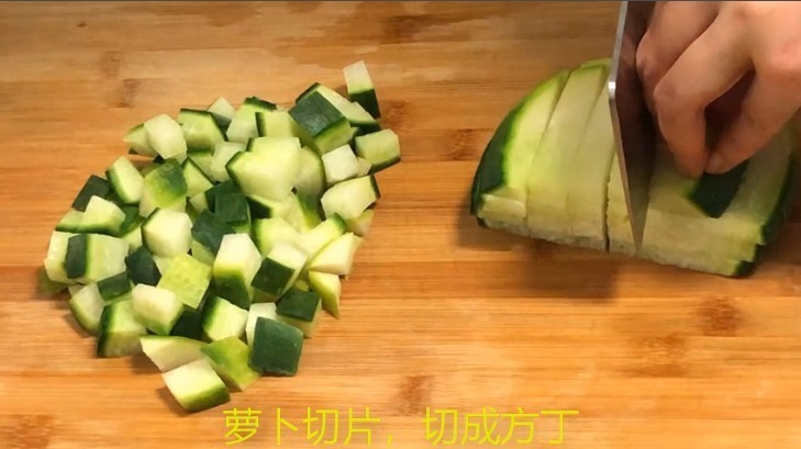  一根萝卜，一碗花生米，这样简单一做，拿大鱼大肉都不换，太香了