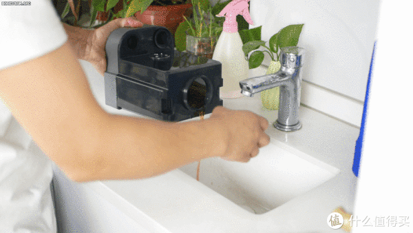 布艺|家有毛孩子，如何彻底清扫卫生？东菱布艺清洁机带来全新解决方案