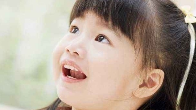 生活质量|4个异常提醒你,宝宝已经严重积食了,父母可别大意,别再喂了