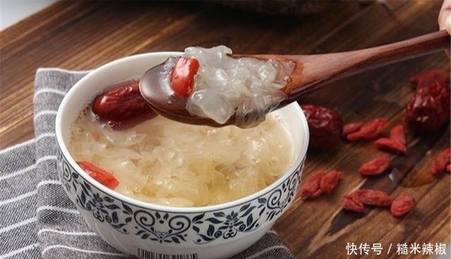  白萝卜|秋冬养肺，5种食物每天吃，滋阴润肺清烟毒，肺部干净又健康