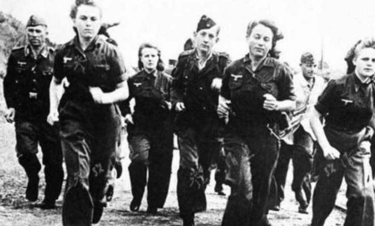 屠杀|苏军与德军决战基辅，结果苏军被俘60余万！而德军做法无疑是场屠杀