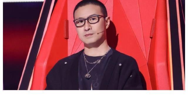 本以為是汪峰不喜歡黃霄云,看到張碧晨的做法,才發(fā)現(xiàn)錯怪他了