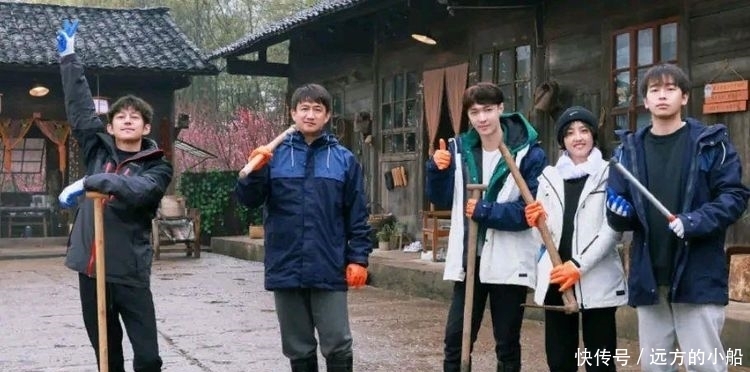 陈赫 彭昱畅张子枫,期待已久的奥特曼,没想到是往季节目这两位嘉宾