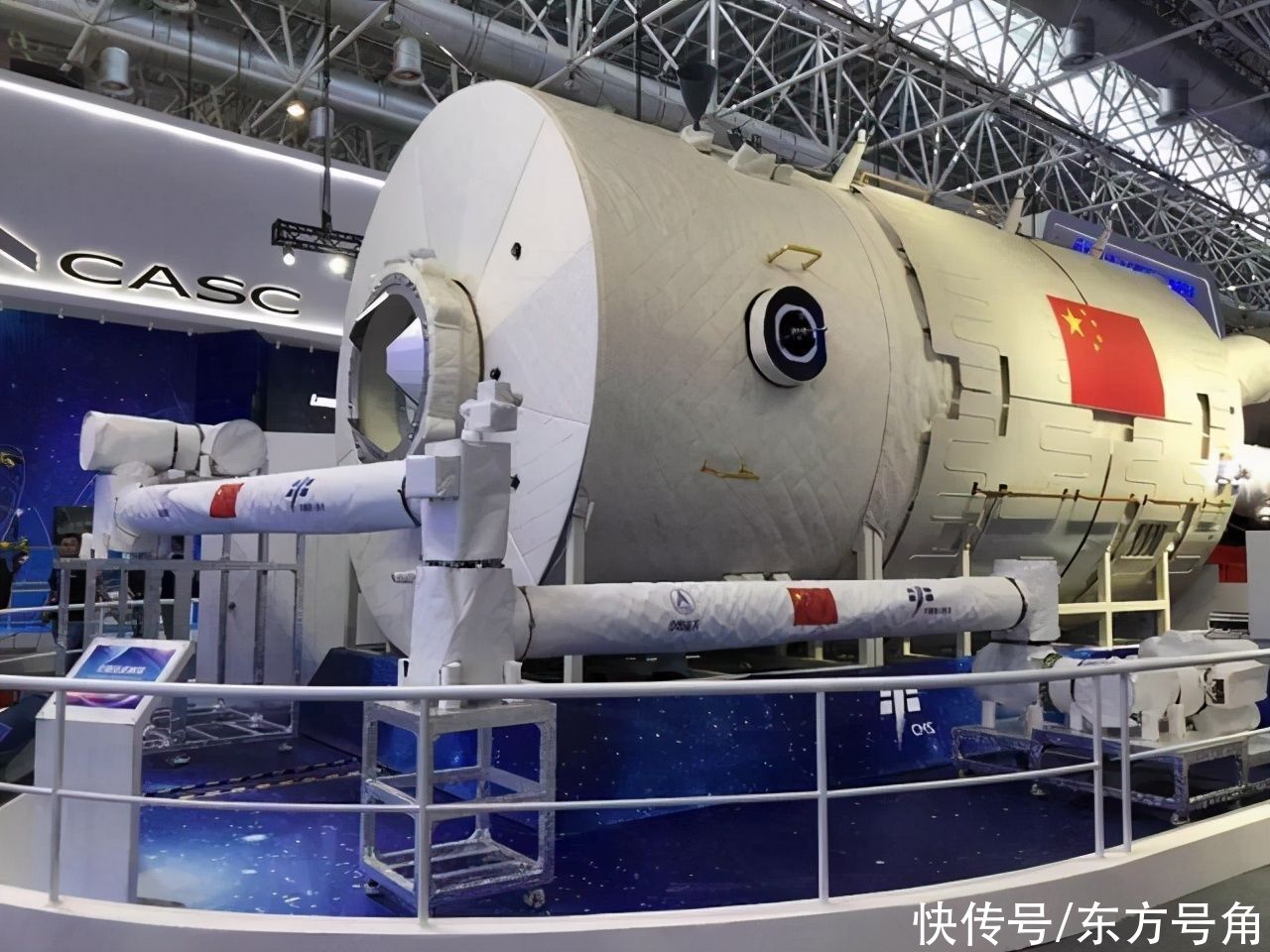 中国打造首个大吨位单体航天器，重达22吨，配备4台电推发动机