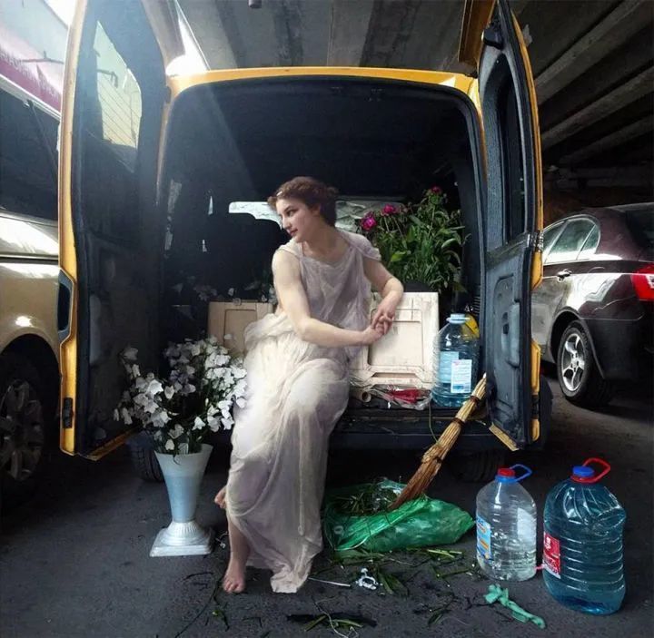 油画中的美人都跑了出来,就藏在我们周围,你能发现她们吗