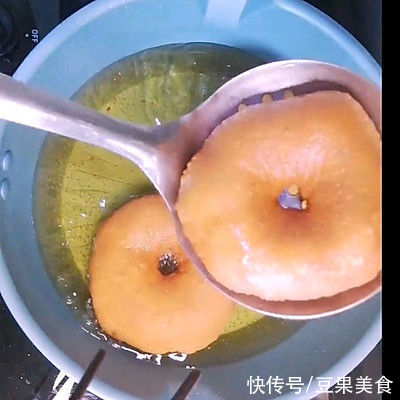炸油饼|外皮酥脆,内里松软的炸油饼,有没有馋到你?