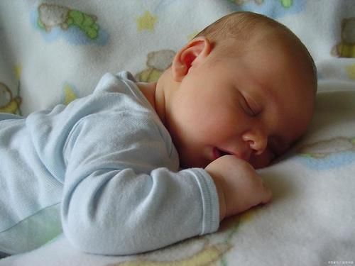 辅食|吃辅食时，家长容易犯10种“坏毛病”，尽早改正别等娃生病才后悔