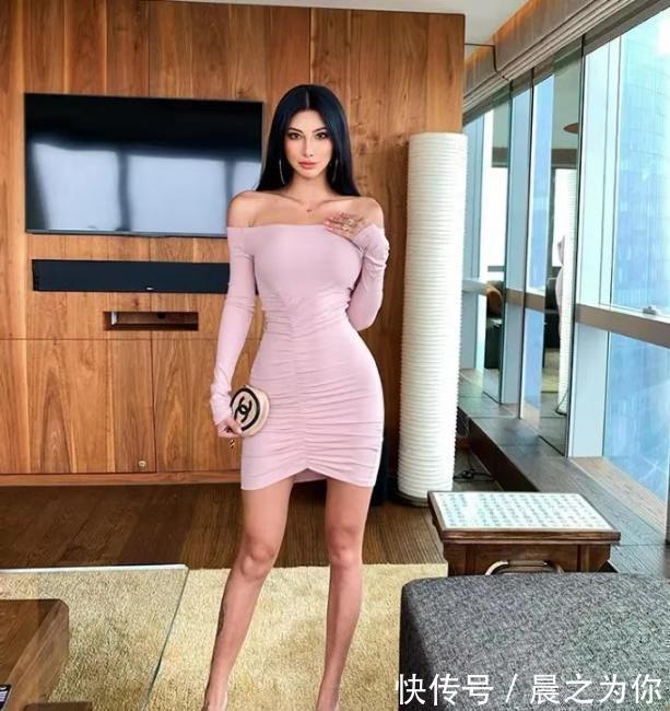 卡戴珊|120斤健身女子，“沙漏型”身材完爆卡戴珊，网友：要不得