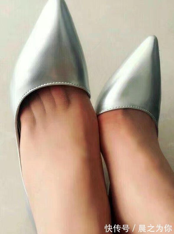 尖头 知性优雅的尖头细跟高跟鞋美女,尽情展现女人味