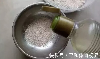 花盆里随手撒把鸡蛋壳,想不到发生了这么神奇的效果