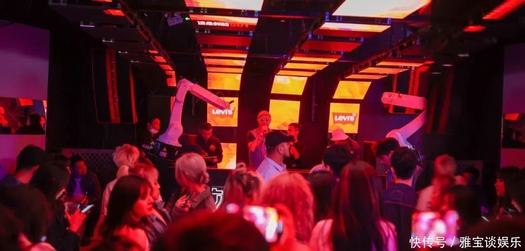 跨界联名最赚钱?B资讯 | day