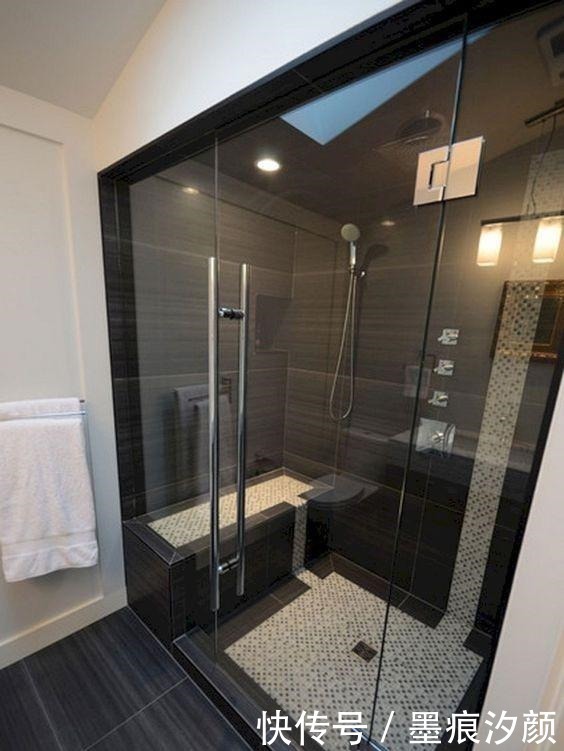 地漏|越来越多的浴室兴这样装!地面铺桑拿板,淋浴喷头做顶上,太漂亮!