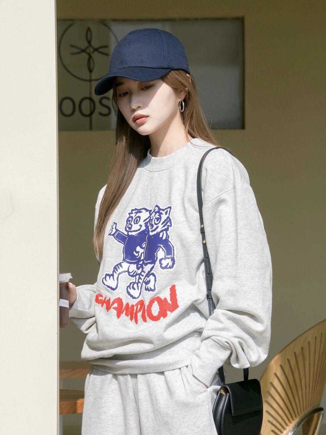 大长腿|初春的卫衣就该这样搭,减龄时髦又有个性,让你轻松美出新高度