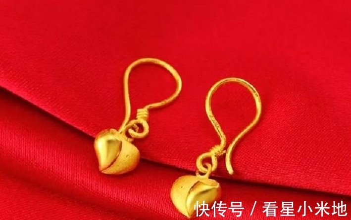 女性朋友|戴黄金耳环时,谨记“3不要”,多亏金店老板提醒,才知有人做错