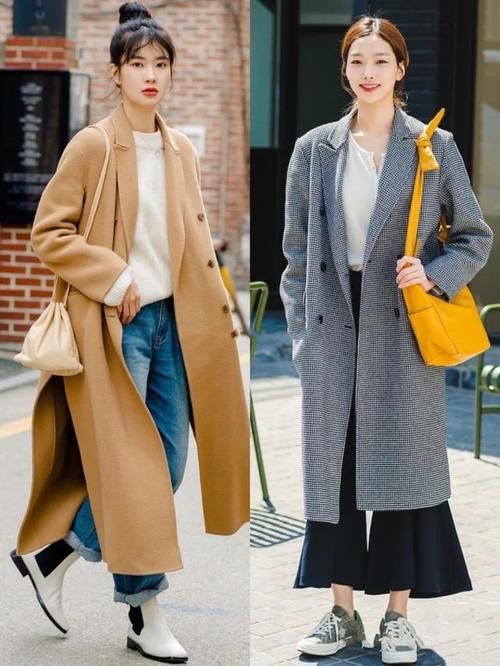 通过撞色、叠穿或配饰等一些细节变化丰富造型，时髦又精致。