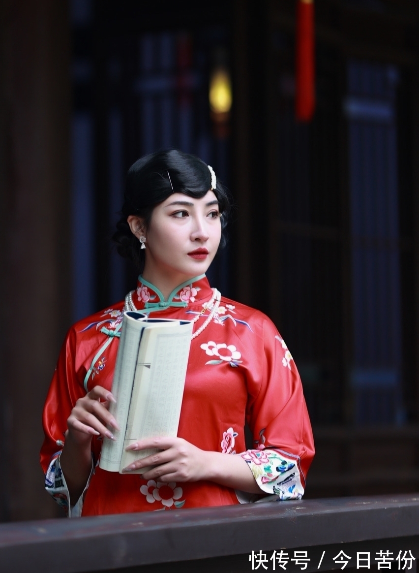 莲花#七律·十二首丨犹如好雨及时降,胜过莲花应季妍