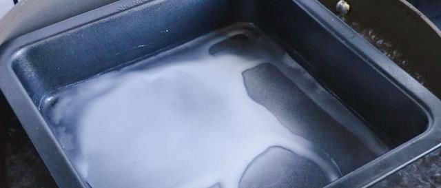 比例|做凉皮太复杂了,教你一种懒人做法,掌握淀粉水的比例很重重要