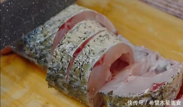做法|五香熏鱼的做法分享,吃哭戚薇的就是这道美食,外酥里嫩口感美味