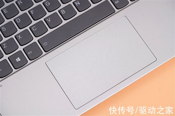 四窄边全面屏！4999元联想小新Air14图赏