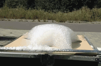 |搞笑GIF段子:理发店小哥也有心情暴躁的时候