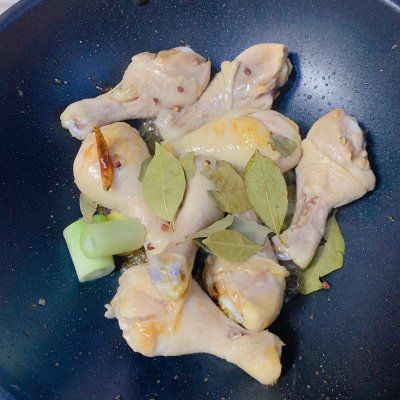 零厨艺也能做 孩子也爱吃的红烧鸡腿