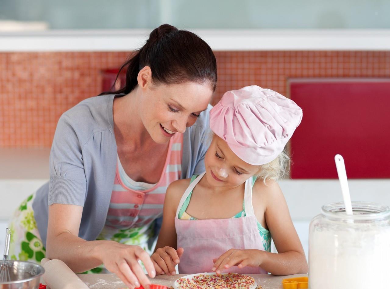 宝妈|洗澡时女儿问妈妈“你怎么和爸爸长得不一样”,宝妈回答暴露情商