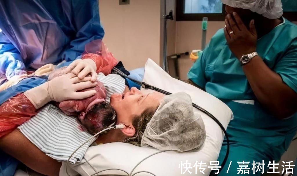 直播|国外产妇直播生娃,不走寻常路用手拽出来,网友:不愧是战斗民族