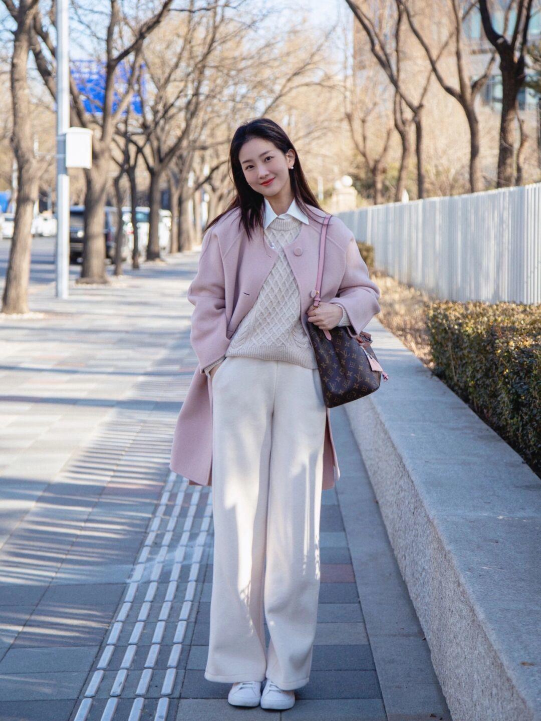 时髦 果然“毛呢外套”才是yyds,这样搭配保暖又舒适,普通人也能驾驭