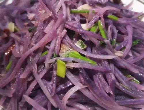 人到中年,不妨多吃3種食物,營養豐富、滋潤身體,早吃早受益