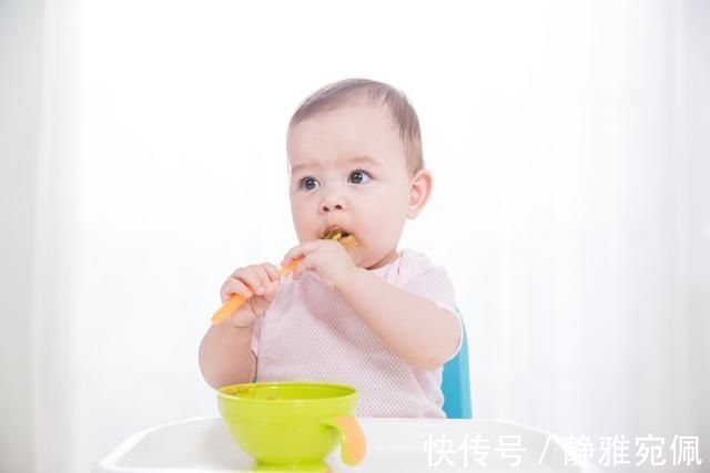 食物|孩子几时吃大人饭？妈妈：七个月奶奶给娃吃腊肉，觉得娃肥才营养