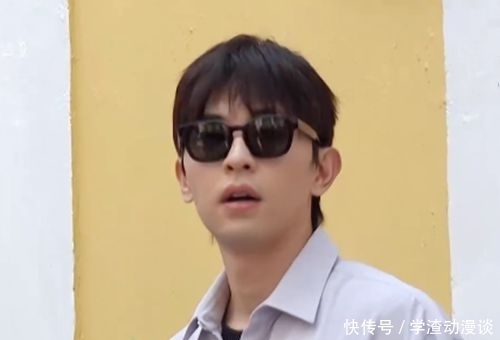 担当|《奔跑吧》:蔡徐坤成为节目的全能担当,综艺总偏爱流量明星?