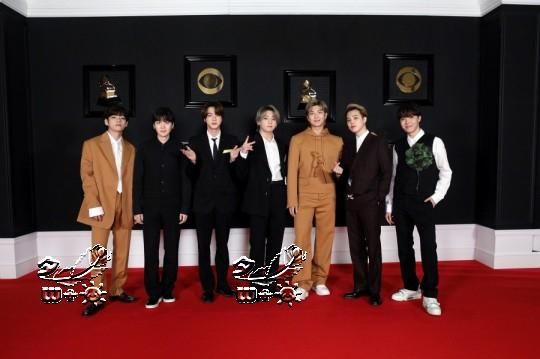 BTS防弹少年团韩语·英语·日语曲，Billboard全球前10名