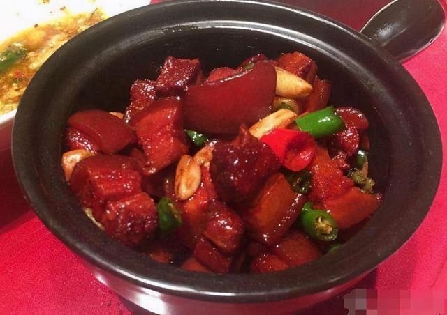 红烧肉|红烧肉别只会炒糖色,多加这一步,烧出的肉肥而不腻,酥而不烂
